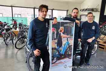 Rijwielen De Bondt viert honderdste verjaardag met vierde generatie aan zet: “Wij werden geboren tussen de fietsen”