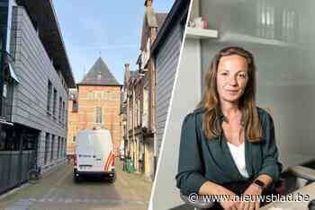 “Als ze in bad zat, kwam hij binnen met zijn looprekje”: vijf jaar cel voor vijftiger die stiefdochter jarenlang verkrachtte en sloeg