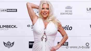 Nach Randale im Flugzeug: Samantha Fox ist vor Gericht geständig