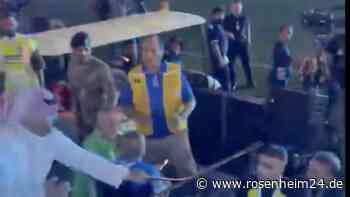 Skandal bei Super-Cup-Finale: Fan peitscht Spieler nach Niederlage aus