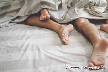 Vrouw (24) filmt overspelige vriend in bed en zet beelden op Facebook: 80 uur werkstraf