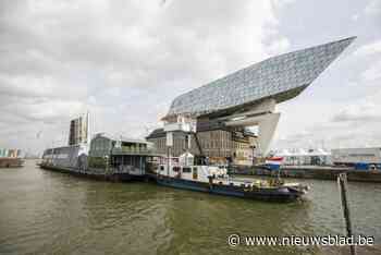De Ark ligt opnieuw in Kattendijkdok waar het verhaal 31 jaar geleden begon