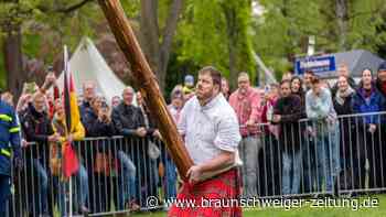Wenn Männer in Peine mit Baumstämmen um sich werfen