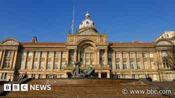 Councillor quits after 'offensive Tweets' suspension