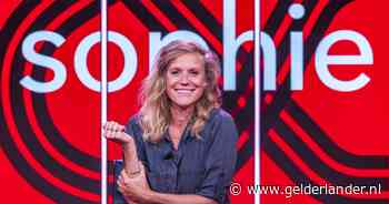 Sophie Hilbrand voelt critici aan de tand na uitspraken over uiterlijk: ‘Even uit de dood ontsnapt’