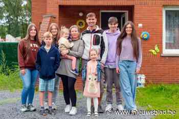 De kans dat Vladimir en Sasha kinderen zouden krijgen was 1 op een miljoen, nu hebben ze er zeven: “We zijn miljonairs”