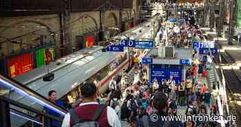 Schimpfen und fahren - Menschen wieder mehr im Zug unterwegs