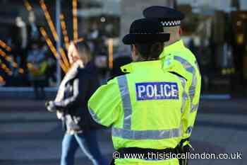 Southwark: New Kent Road bottle fight