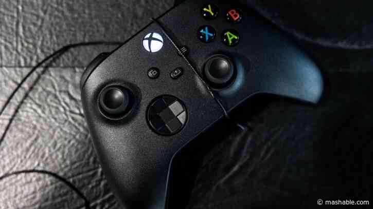 How to connect Xbox controller to PC