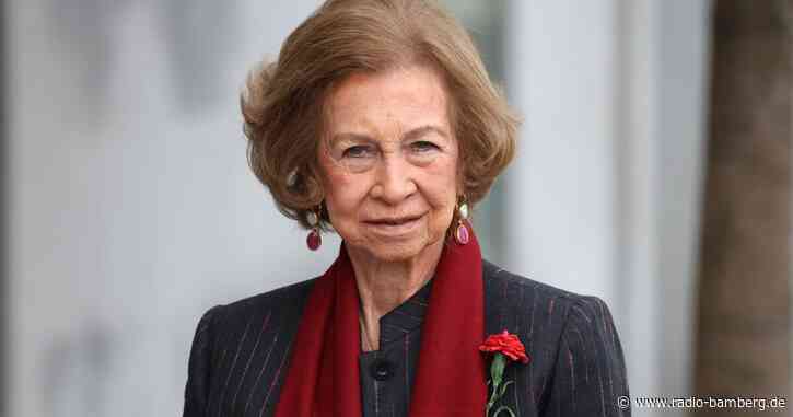 Spaniens Altkönigin Sofía verlässt Krankenhaus