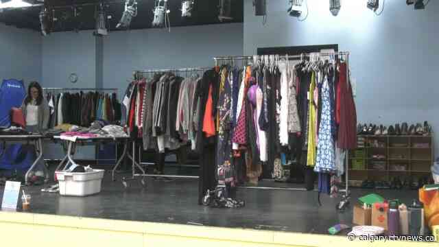 Grad Town shopping experience helps graduates look their best on grad night