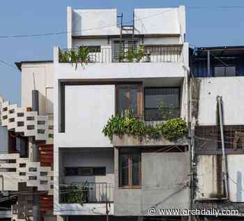 Compact House / Rahul Pudale Design