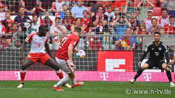 FC Bayern umarmt statt zetert: Upamecano erhält Tuchel-Zuspruch nach üblen Patzern