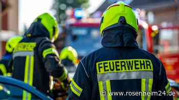 Brennendes Auto auf A8 sorgt für Vollsperrung bei Traunstein