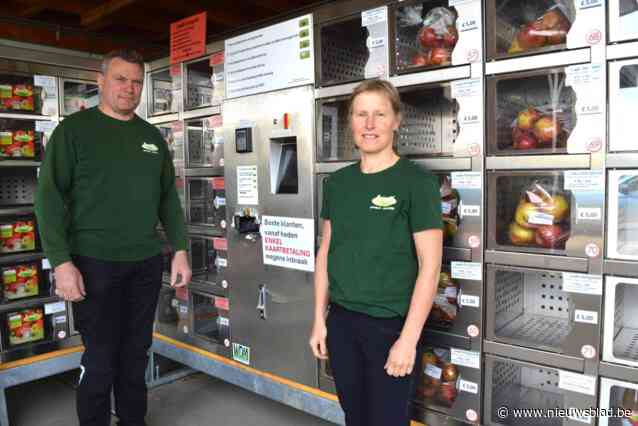 Inbrekers kraken automaten van fruittelers op drieste wijze en gaan met cash aan de haal: “Voortaan alleen nog met kaart betalen, we kunnen spijtig genoeg niet anders”