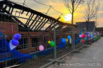 Kita-Rohbau in Bad Salzuflen angezündet: Kinder schmücken Brandruine