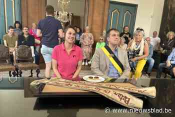 Huldiging van Peter en Meter van het Liers vlaaike: “Geen Lier zonder het Liers vlaaike”