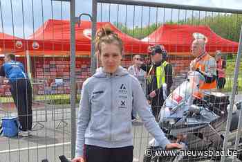 Liesslagader en heup zorgen ervoor dat Amber Aernouts niet voluit kan koersen: “Dinsdag hoop ik op een oplossing”