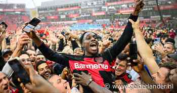 Uitzinnige vreugdetaferelen in BayArena: ongeslagen Leverkusen verovert landstitel op grootse wijze