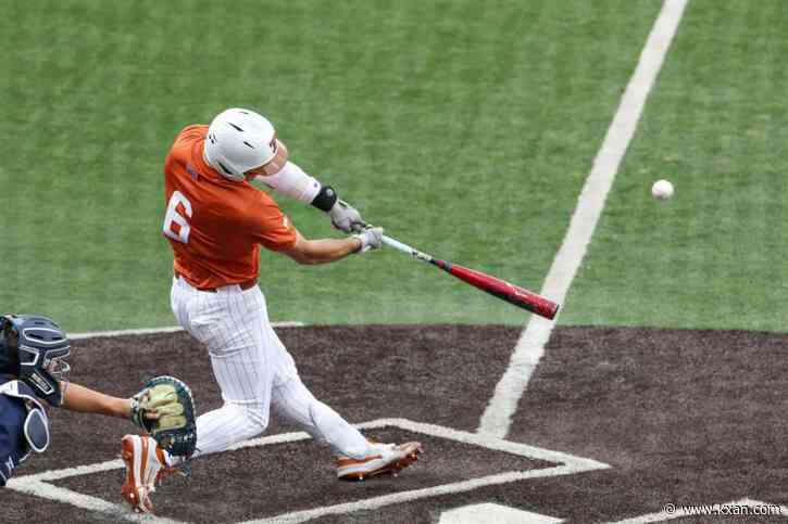 Texas explodes in 9th to steal Sunday win, claim series on the road in Houston