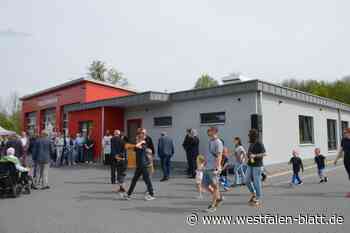 Neues Feuerwehrgerätehaus in Amelunxen ist eingeweiht