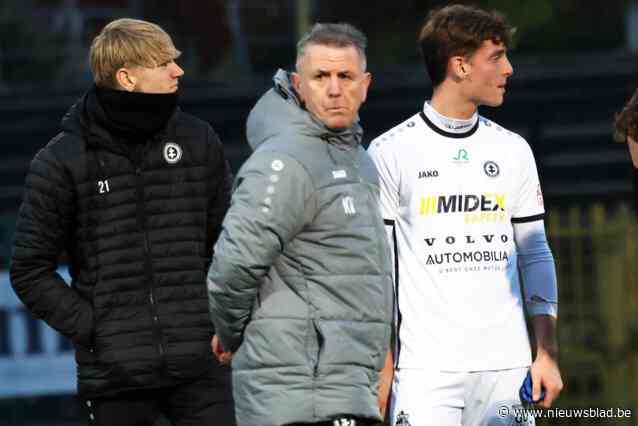 Kurt Vercamp streng na duur puntenverlies van SK Roeselare in slotseconden: “Schandalig dat sommige invallers er met hun pet naar gooiden”