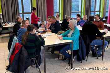 Eerste ouders staan al om 4 uur aan schoolpoort BA Campus Caputsteen om kind in te schrijven