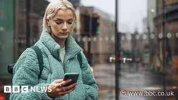 Universal credit 'must change' to tackle sickness