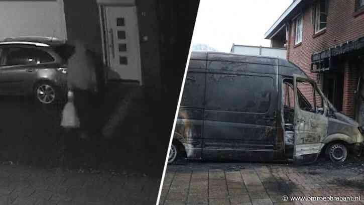 Politie zoekt man die auto's van beruchte vuurwerkhandelaar in brand stak