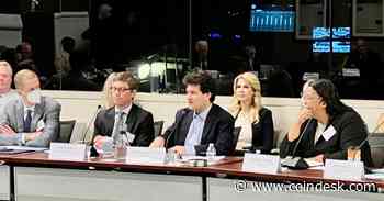 Elizabeth Warren Demands U.S. CFTC Chair Explain His Chats With SBF