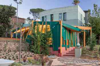 Can Zariquiey Health Center Foyer / MIAS Architects
