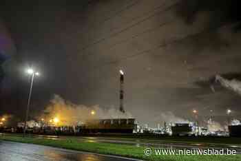 Blikseminslag zorgt voor storing bij BASF in Antwerpse haven, affakkeling kan voor hinder zorgen in omgeving