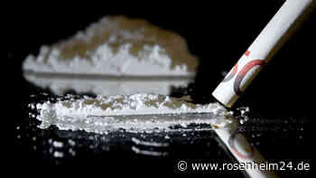 Weißes Pulver samt Portionierungslöffel im Gepäck – Bahnreisender bei Prien überführt