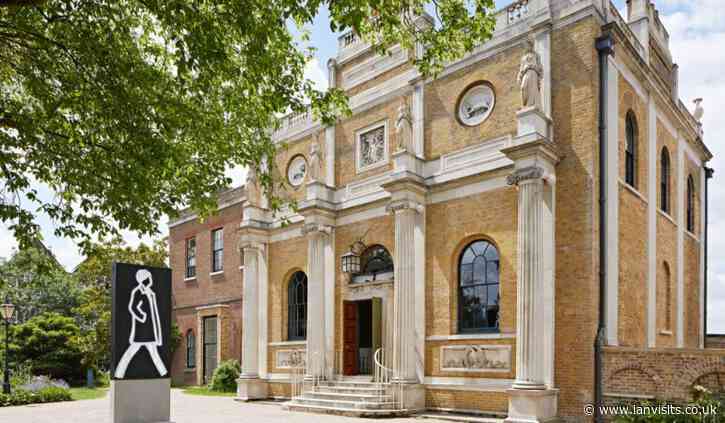 Pitzhanger Manor acquires Julian Opie’s walking man
