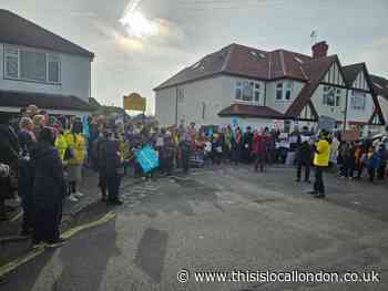 Call to stop Byron Court Primary School from being academy