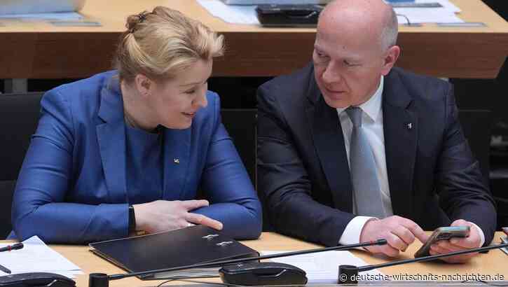 365 Tage Schwarz-Rot in Berlin - weder arm noch sexy!