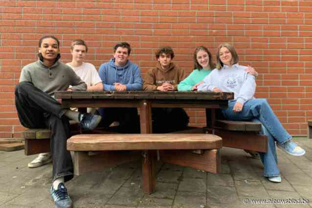 Leerlingen IMI lanceren satelliet vanaf Elsenborn tijdens finale CanSat