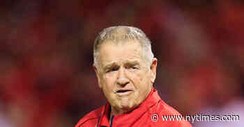 Whitey Herzog, Hall of Fame Cardinals Manager, Dies at 92