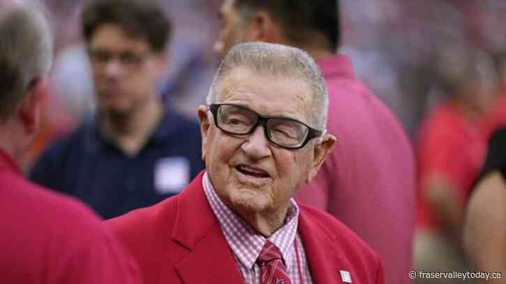 Whitey Herzog, Hall of Fame manager who led St. Louis Cardinals to 3 pennants, dies at 92