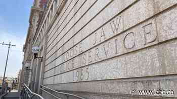 Coroner's inquest focuses on how police failed to find gun on prisoner who later shot self in cell