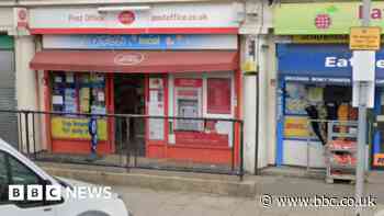 Police search for suspected robber 'carrying axe'