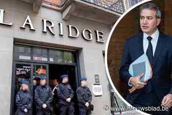 Verontwaardiging is groot nu burgemeester rechtse politieke meeting laat stopzetten: “Blijkbaar kunnen ze geen vrije meningsuiting meer aan”