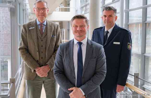 POL-GT: Neue Leitung der Direktion Kriminalität der Kreispolizeibehörde Gütersloh - Landrat Sven-Georg Adenauer begrüßt Kriminaloberrat Marco Krause