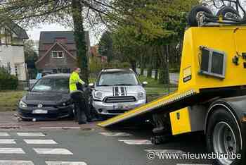 Twee voertuigen botsen in Eisden, één lichtgewonde