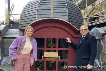 Beiaardtoren na restauratie weer op zijn plaats, werken aan kerk gaan verder