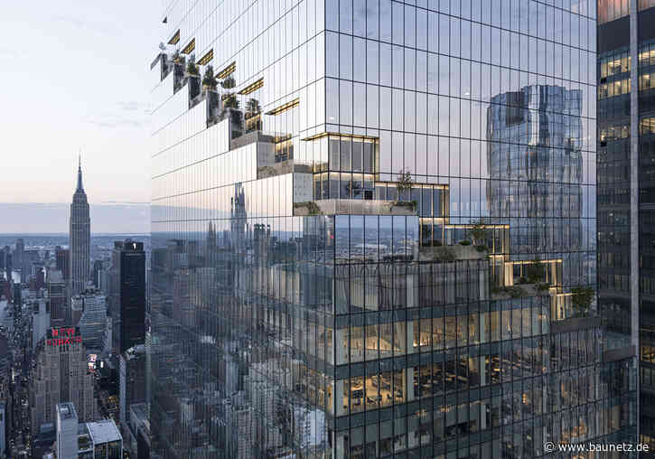Spiralförmige Terrassenkaskade
 - Bürohochhaus in New York von BIG