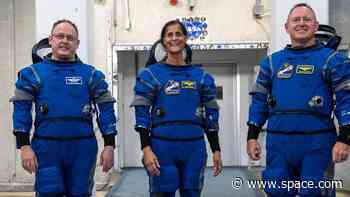 'I really like these suits.' Boeing's snazzy (and flexible) Starliner spacesuits have astronauts buzzing (exclusive)