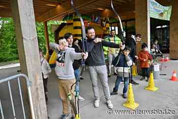 Buitenspeeldag zonder springkastelen, maar met schietstand
