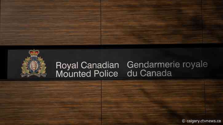 Serious crash closes highway north of Coaldale, Alta.: RCMP