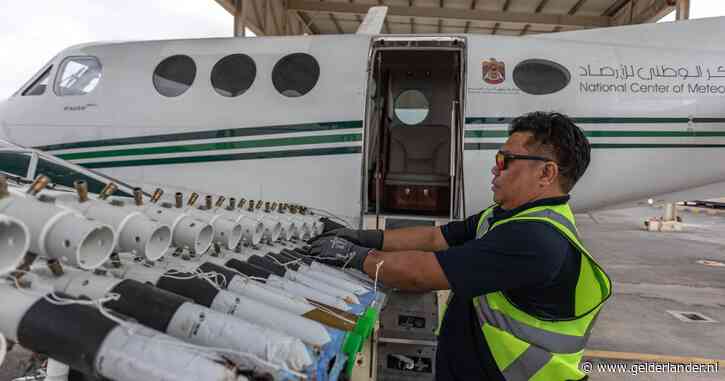 Door kunstmatig opgewekte regen kan zelfs in de woestijn een zondvloed ontstaan: zo werkt het